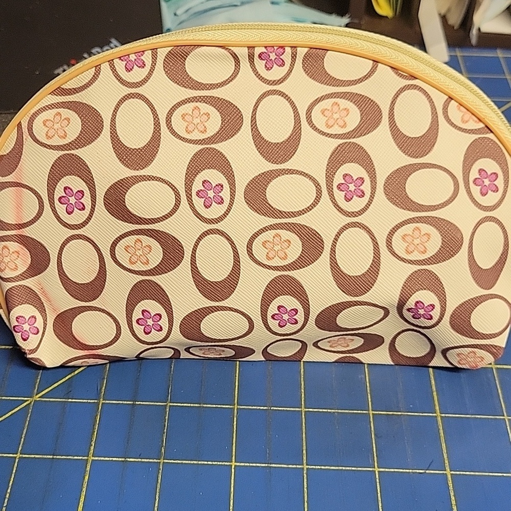 Patterned Cosmetic 8x5 Pleather Pouch